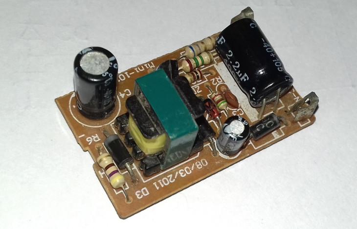 220v mobile charger circuit